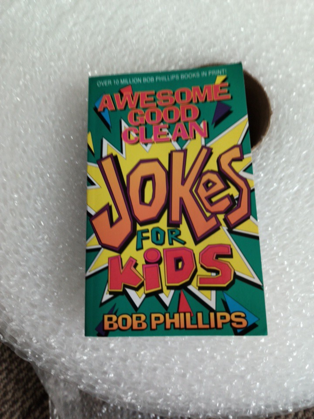 Awesome Good Clean Jokes for Kids - Colorful Green Edition 1992
